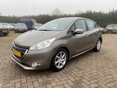 Peugeot 208 - 1.2 e-VTi Active Navi / Pano.dak APK nieuw