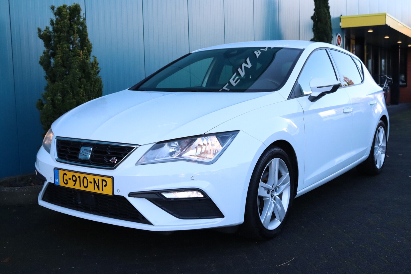 Seat Leon - 1.5 TSI 150 PK DSG AUT. FR Business Intense/ECC/ADAPT.CRUISE/LANE.ASSIST/CARPLAY/KEYLESS/N - AutoWereld.nl