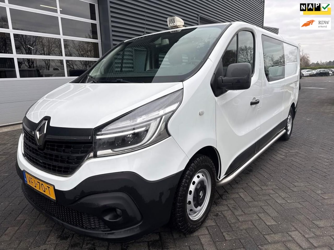 Renault Trafic - 2.0 dCi 145 T29 L2H1 Dubbelcabine Comfort - AutoWereld.nl