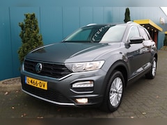 Volkswagen T-Roc - 1.0 TSI Style Executive ECC/NAV/ADAPT.CRUISE/LANE.ASSIST/CARPLAY/BLUETOOTH/PDC/LMV