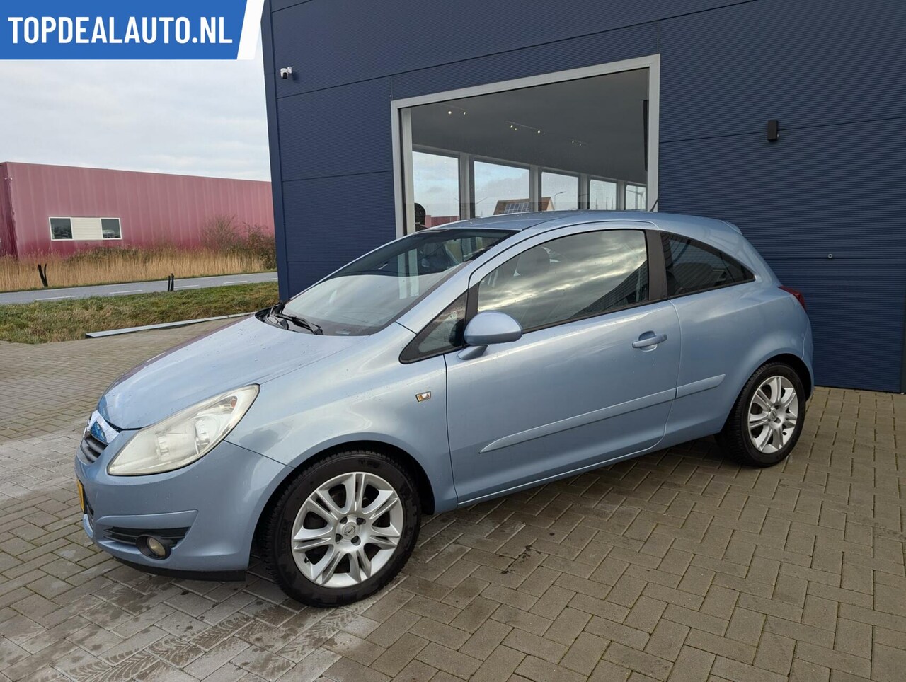 Opel Corsa - 1.4-16V Cosmo Automaat! Goed onderhouden - AutoWereld.nl