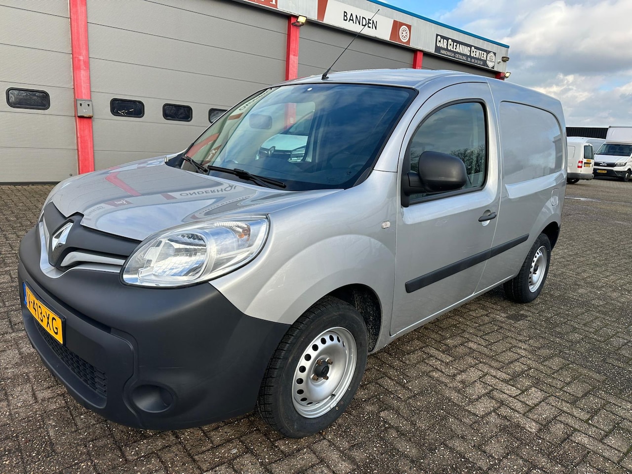 Renault Kangoo - 1.5 dCi 75 Pk Airco/Cruise/ Navigatie/ PDC - AutoWereld.nl