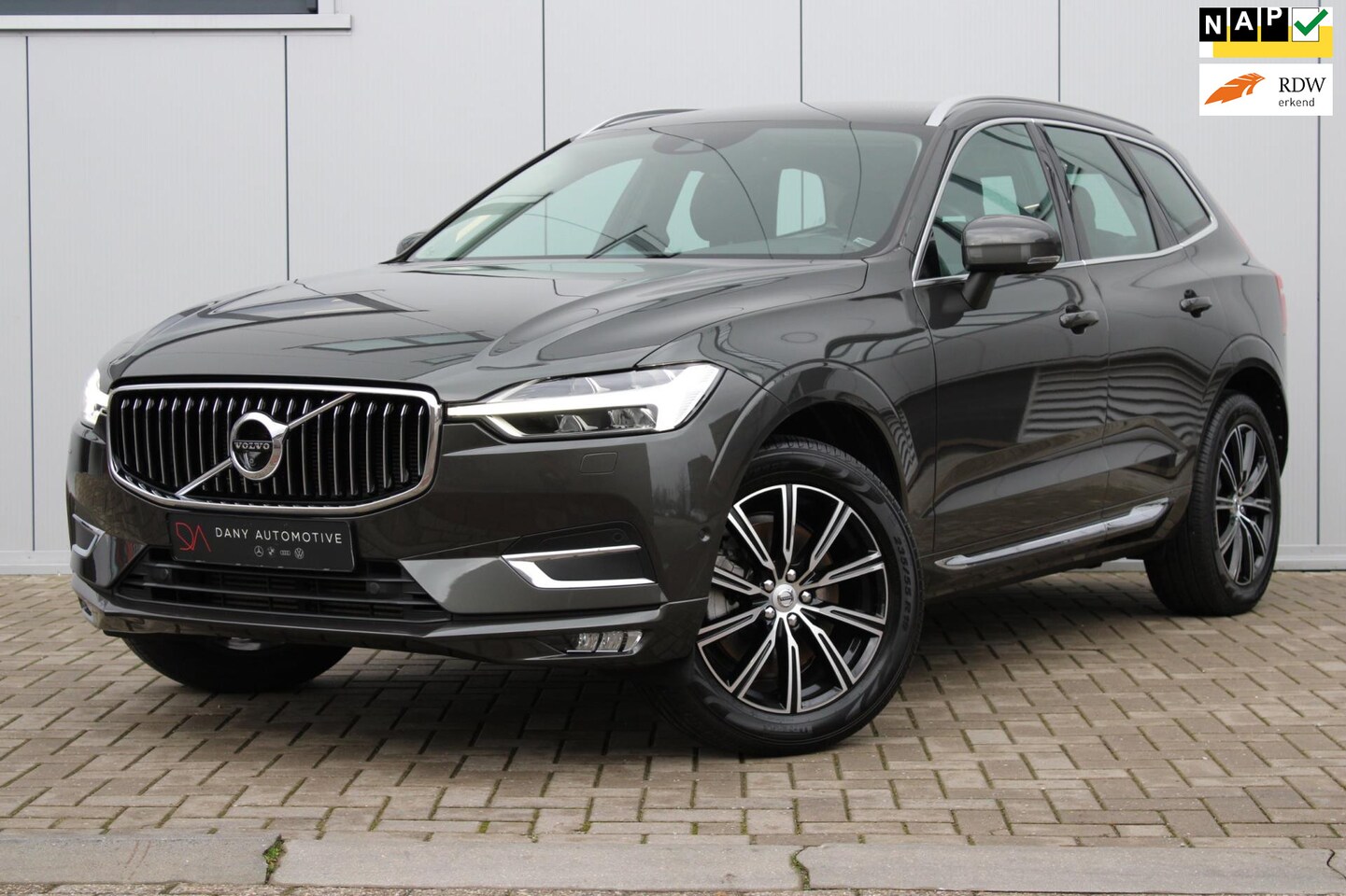 Volvo XC60 - 2.0 T5 AWD InscrIption I LEDER I VIRTUAL I ADAPTIEVE CR. I 360 CAM I DODE HOEK I - AutoWereld.nl