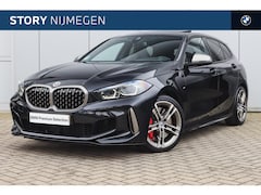 BMW 1-serie - M135i xDrive High Executive Automaat / M 50 Jahre uitvoering / Panoramadak / Adaptieve LED