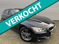 BMW 3-serie Touring - 318d Executive|Pano|Elkr Trekhaak|Navi|Stoelver|PDC|Airco|