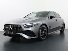 Mercedes-Benz A-klasse - 180 Star Edition AMG Line | Panorama - Schuifdak | Trekhaak Wegklapbaar | Achteruitrijcame