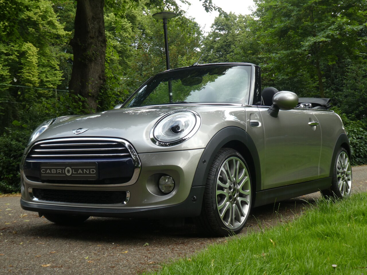 MINI Cabrio - Mini 1.5 Cooper Yours - AutoWereld.nl