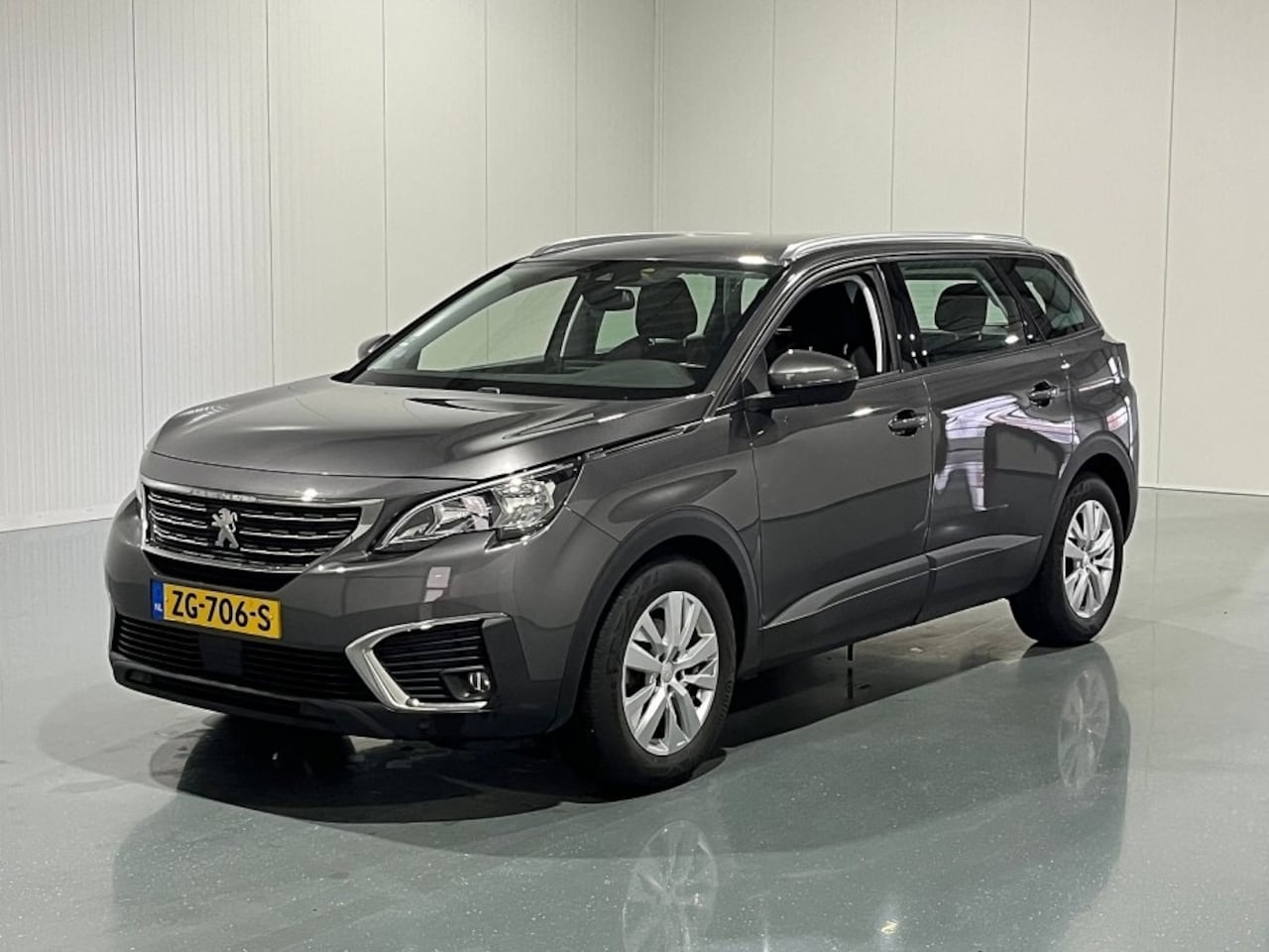 Peugeot 5008 - 1.2 PT BL. Executive 7 Persoons Led Trekhaak - AutoWereld.nl