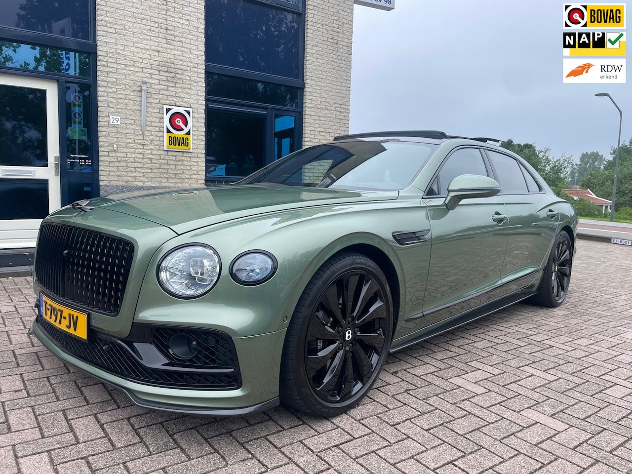 Bentley Flying Spur - 2.9 V6 Hybrid Mulliner-Carbon-Panodak - AutoWereld.nl