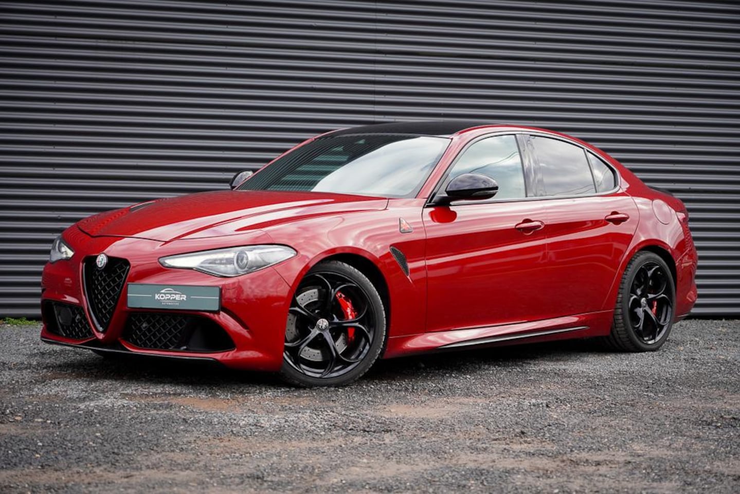 Alfa Romeo Giulia - 2.9 V6 Quadrifoglio / Rosso Competizione / Incl BTW - AutoWereld.nl