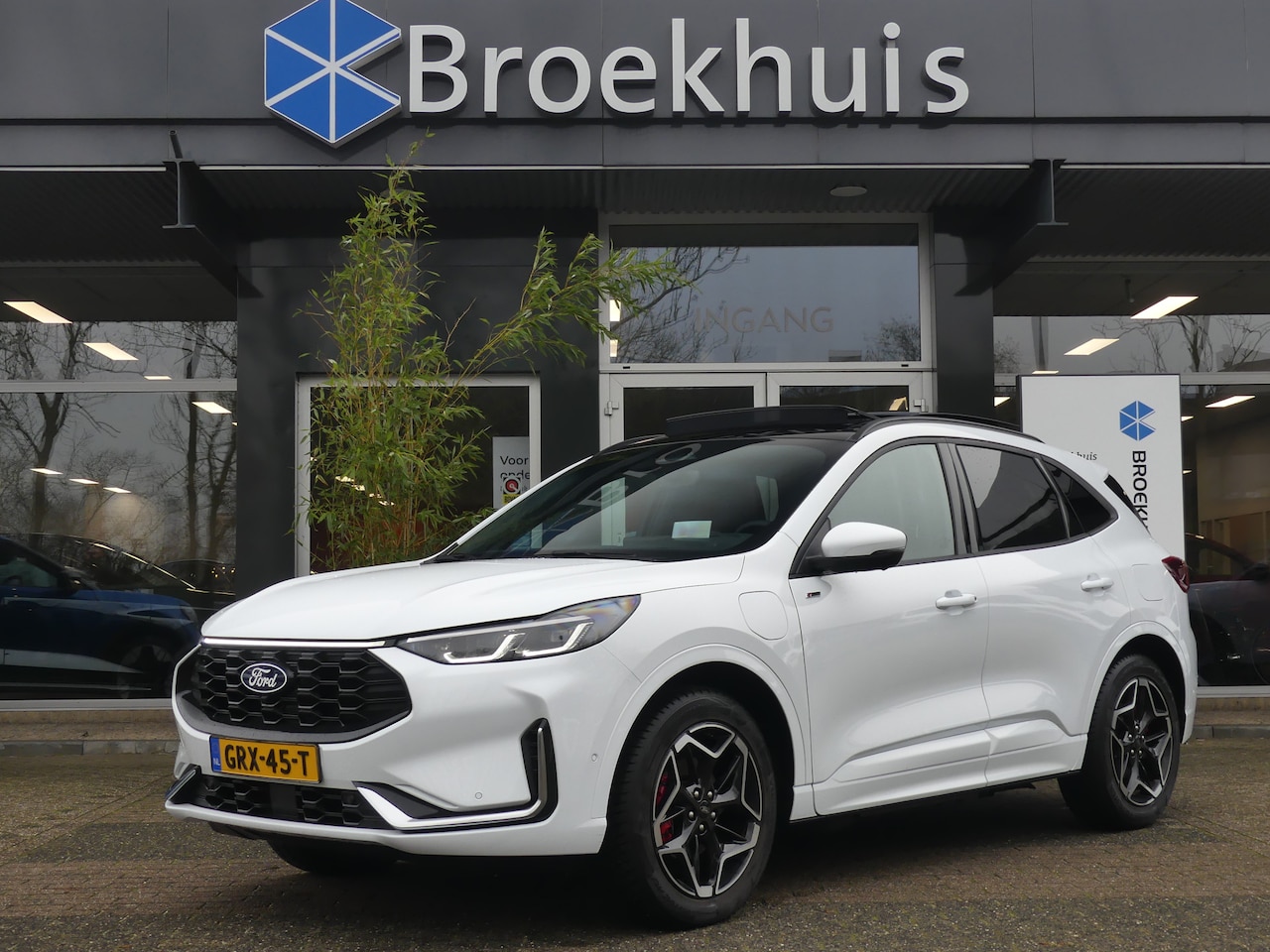 Ford Kuga - 2.5 PHEV 243PK ST-Line X | TREKHAAK | PANORAMADAK | ADAPTIVE CRUISE | DODEHOEKDETECTIE | M - AutoWereld.nl