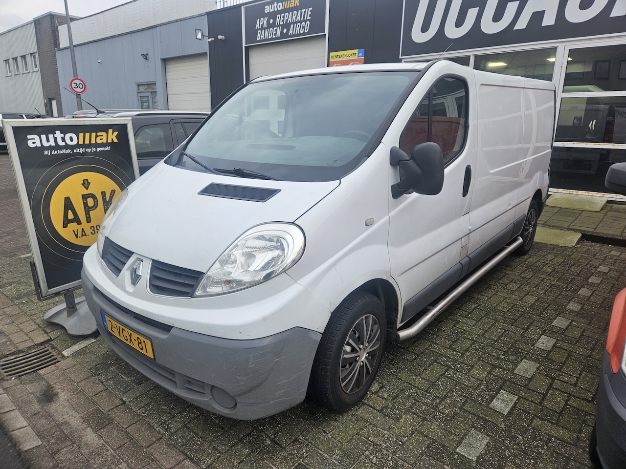 Renault Trafic - 2.0 dCi T29 L2H1 Générique 2.0 dCi T29 L2H1 Générique - AutoWereld.nl