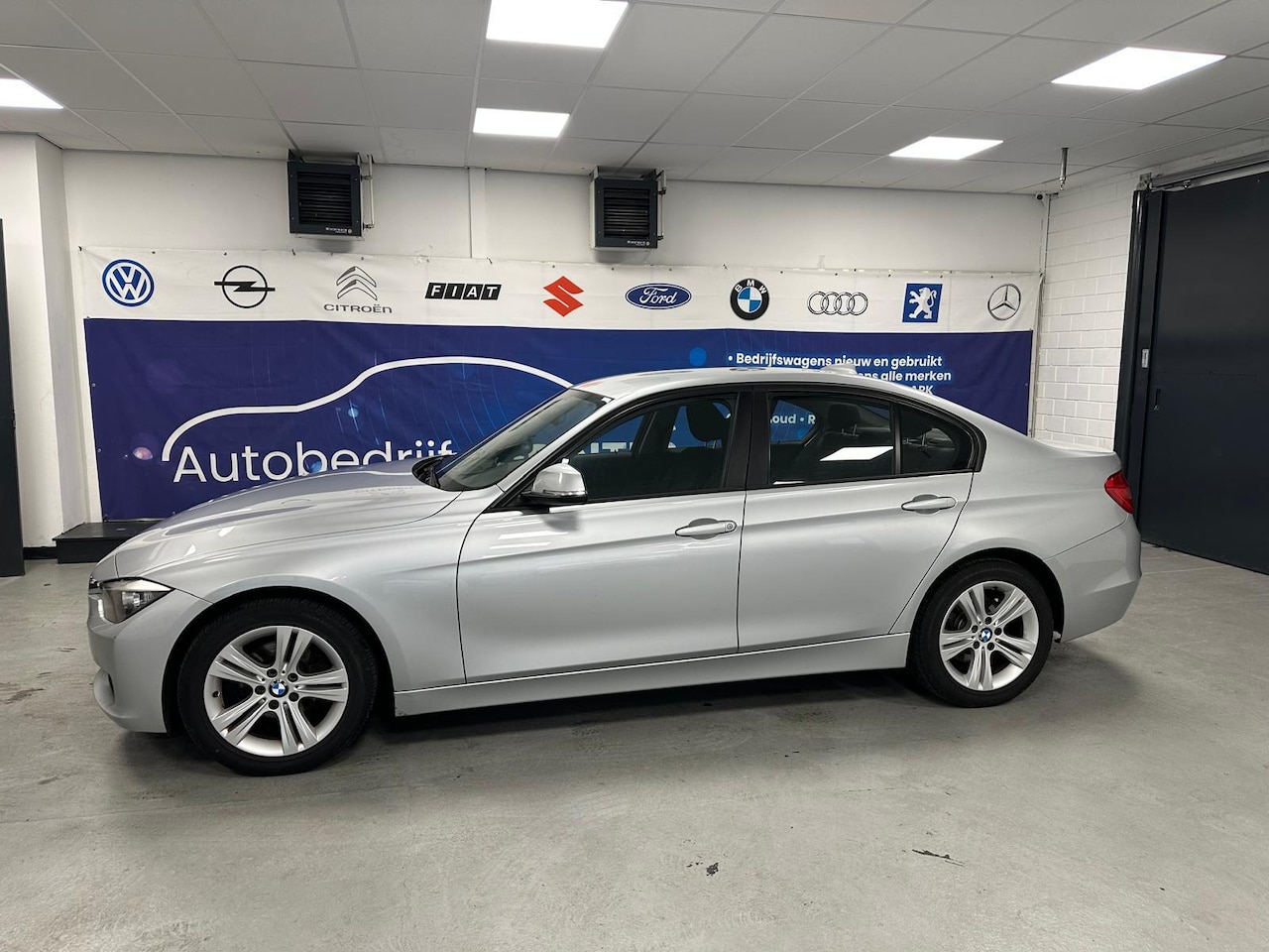 BMW 3-serie - 320i Executive 320i Executive - AutoWereld.nl