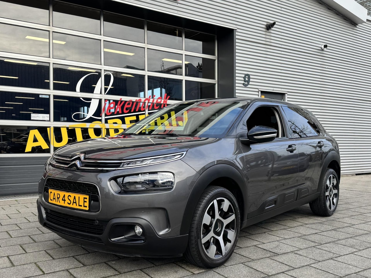 Citroën C4 Cactus - 1.2 e-THP PureTech Shine Plus - Navigatie / Apple CarPlay I Airco I PDC/Camera I Dealer on - AutoWereld.nl