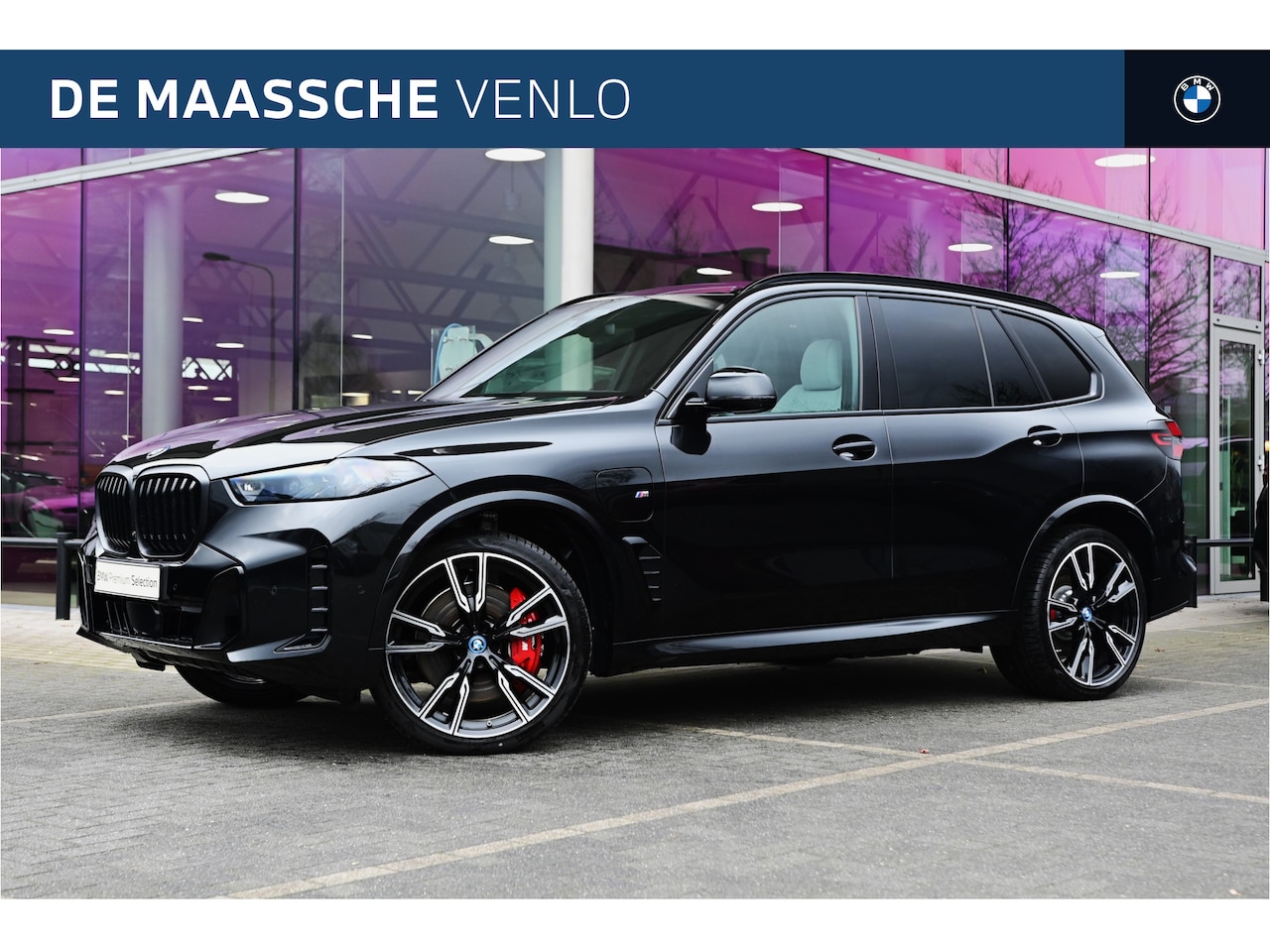 BMW X5 - xDrive50e High Executive M Sport Automaat / Panoramadak / Adaptieve LED / Parking Assistan - AutoWereld.nl