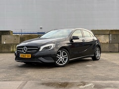 Mercedes-Benz A-klasse - 180 SPORT * INRUILKOOPJE* (NAVIGATIE, CRUISE, STUURBEDIENING, LED, SPORTSTOELEN)