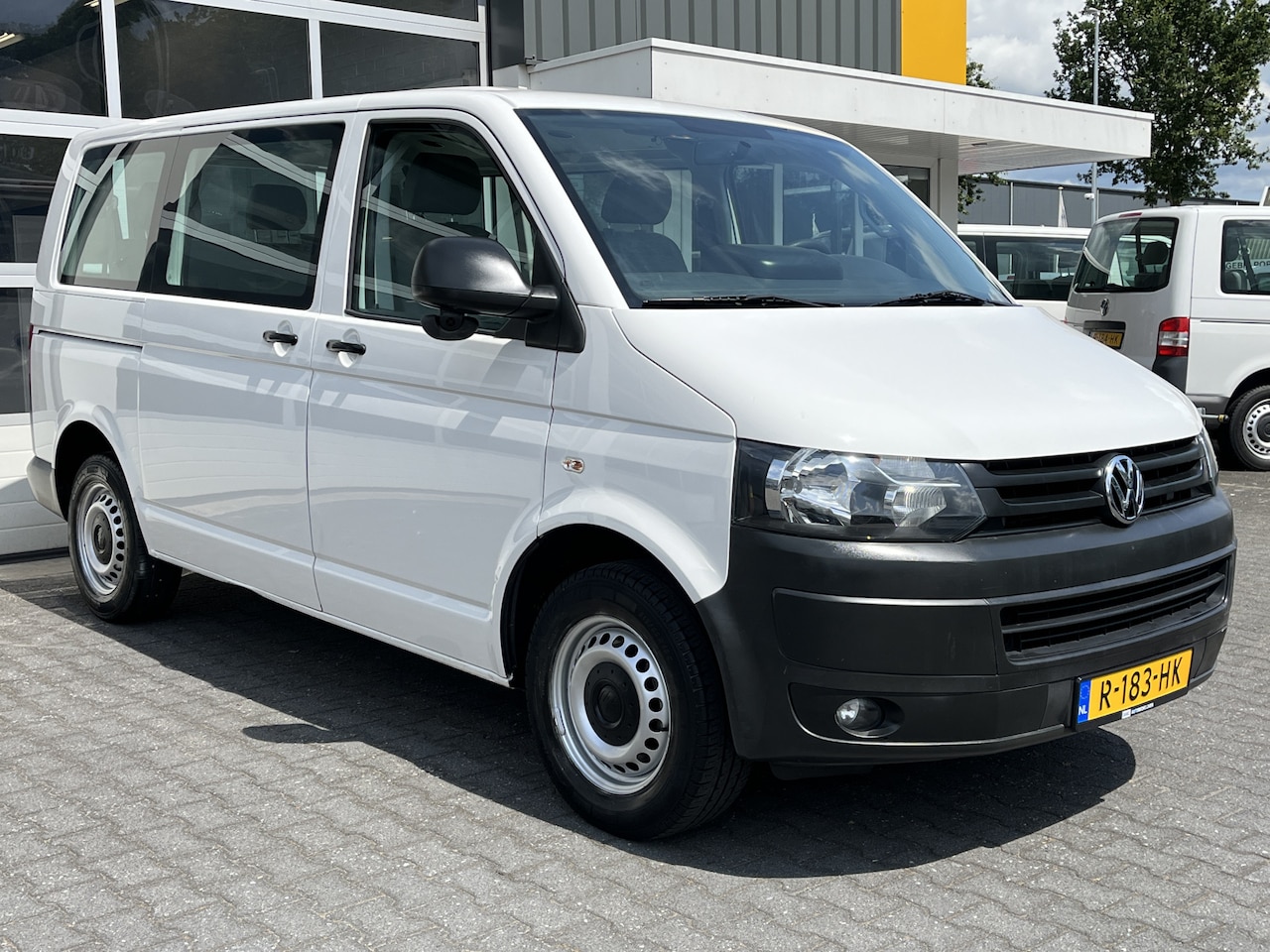 Volkswagen Transporter Kombi - 2.0 TDI 140 PK DSG L1H1 BM BTW en BPM vrij Airco Cruise control Trekhaak PDC Marge 1e eige - AutoWereld.nl