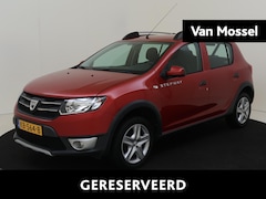 Dacia Sandero Stepway - 0.9 TCe S&S Lauréate | Navigatie | Trekhaak | parkeersensoren | All-Season-banden