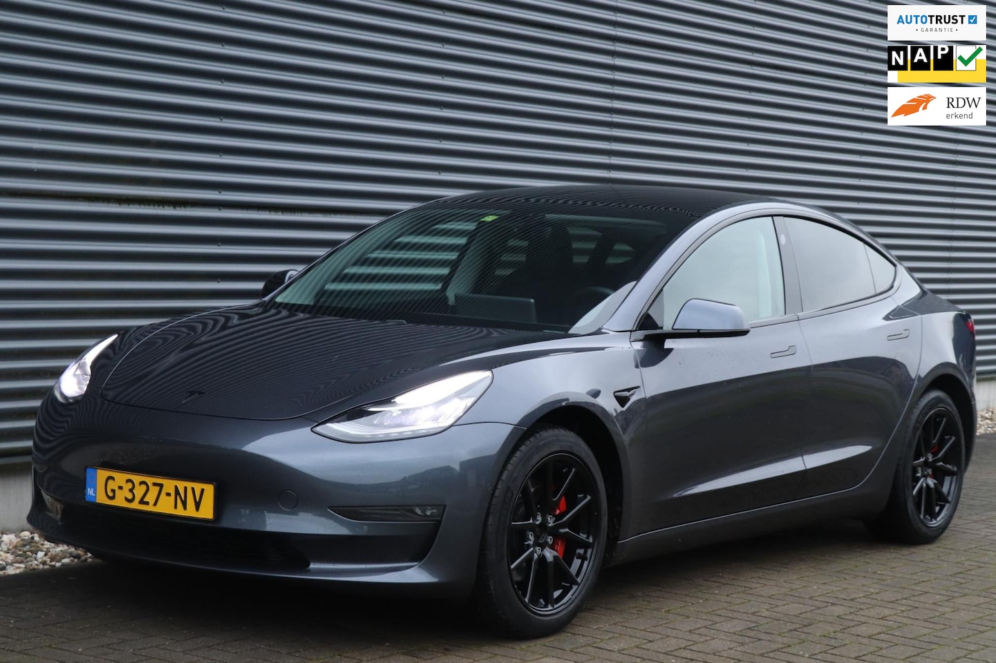 Tesla Model 3 - Long Range RWD Long Range AWD 75 kWh | DUAL MOTOR - LONG RANGE - AUTOPILOT - INC.BTW - AutoWereld.nl