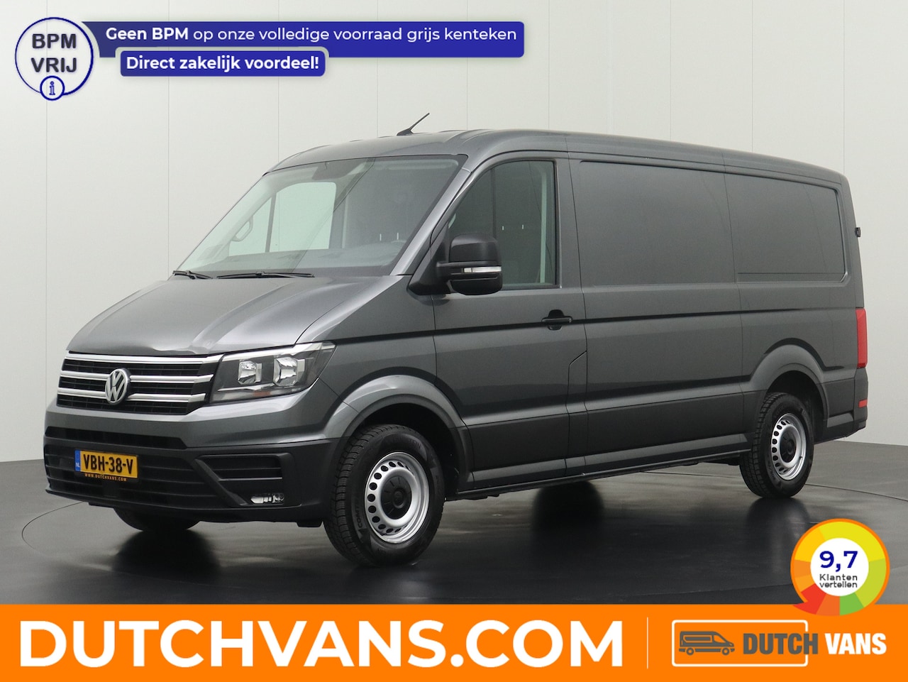 Volkswagen Crafter - 2.0TDI 177PK DSG Automaat L3H2 Highline | Navigatie | Camera | Trekhaak | 3-Persoons - AutoWereld.nl