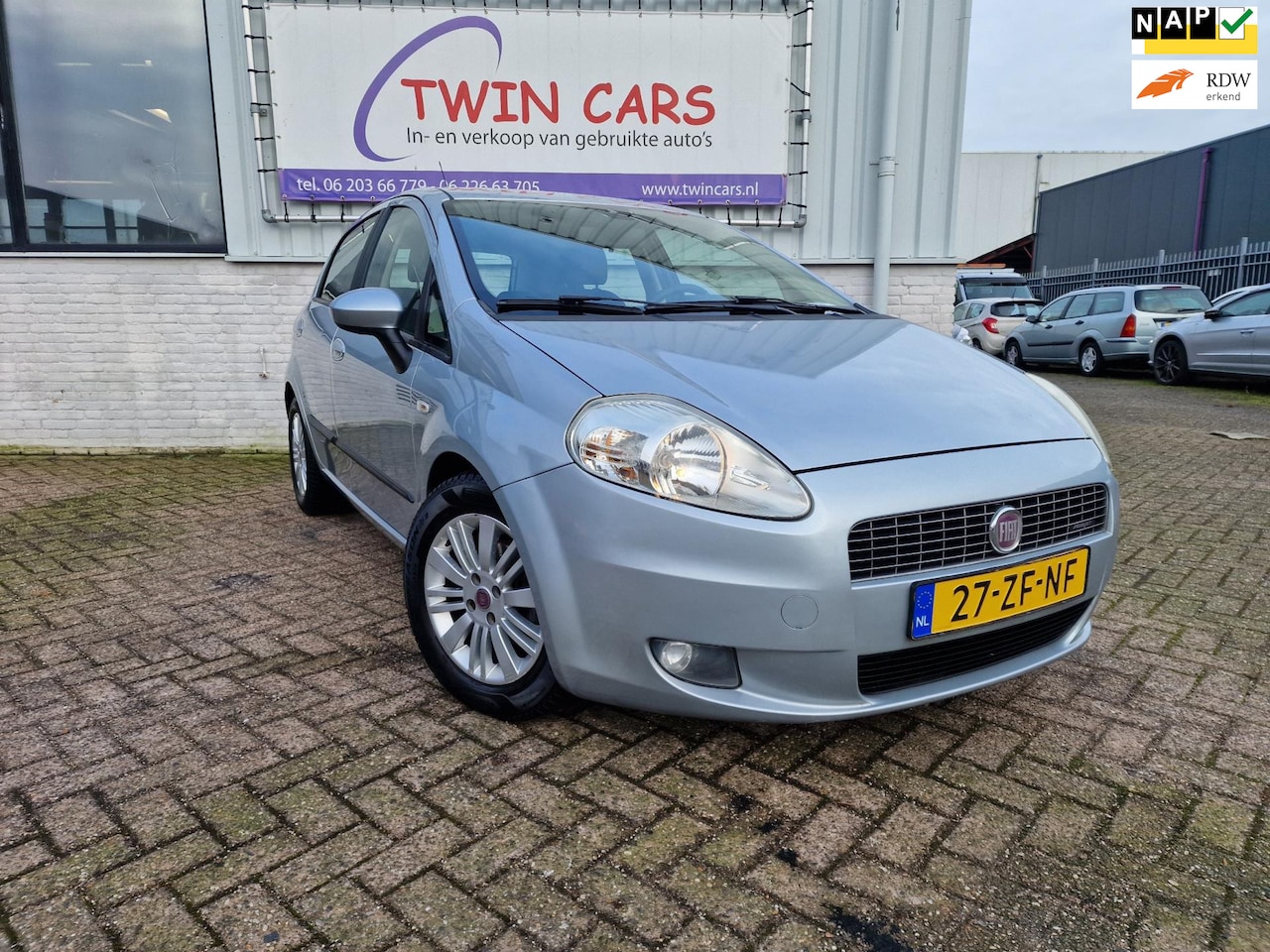 Fiat Grande Punto - 1.4-16V Emotion 5drs Airco - AutoWereld.nl