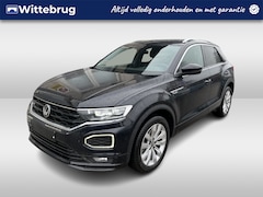 Volkswagen T-Roc - 1.5 TSI R-Line / AUTOMAAT/ ADAPT. CRUISE/ DIGITAL DASH/ NAVI/ DAB/ CLIMA/ STOELVERWARMING/