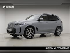 BMW X5 - xDrive40i M-Sport | 21" | Panorama | Trekhaak | Massage | Lederen Dash | Comfortzetels