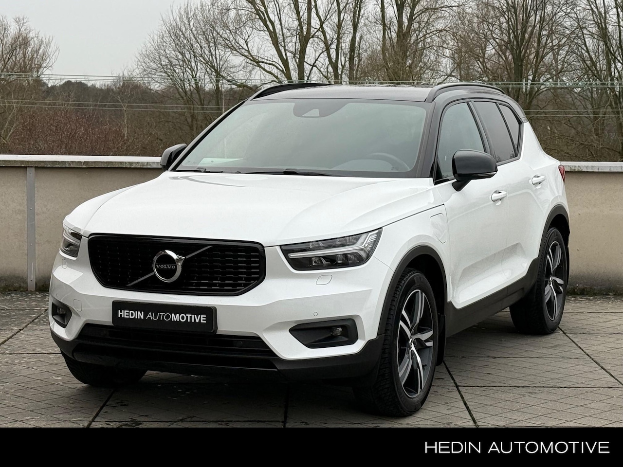 Volvo XC40 - 1.5 T5 Recharge R-Design | Trekhaak | Harmen Kardon | Camera | Park Assist - AutoWereld.nl