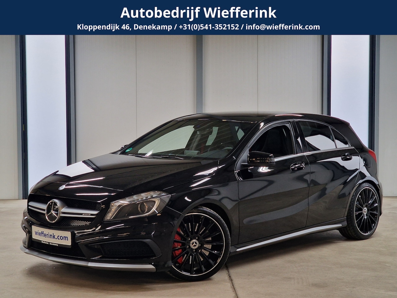 Mercedes-Benz A-klasse - AMG 45 4MATIC 361pk | Kuipstoelen | Panodak | Exclusive pakket - AutoWereld.nl