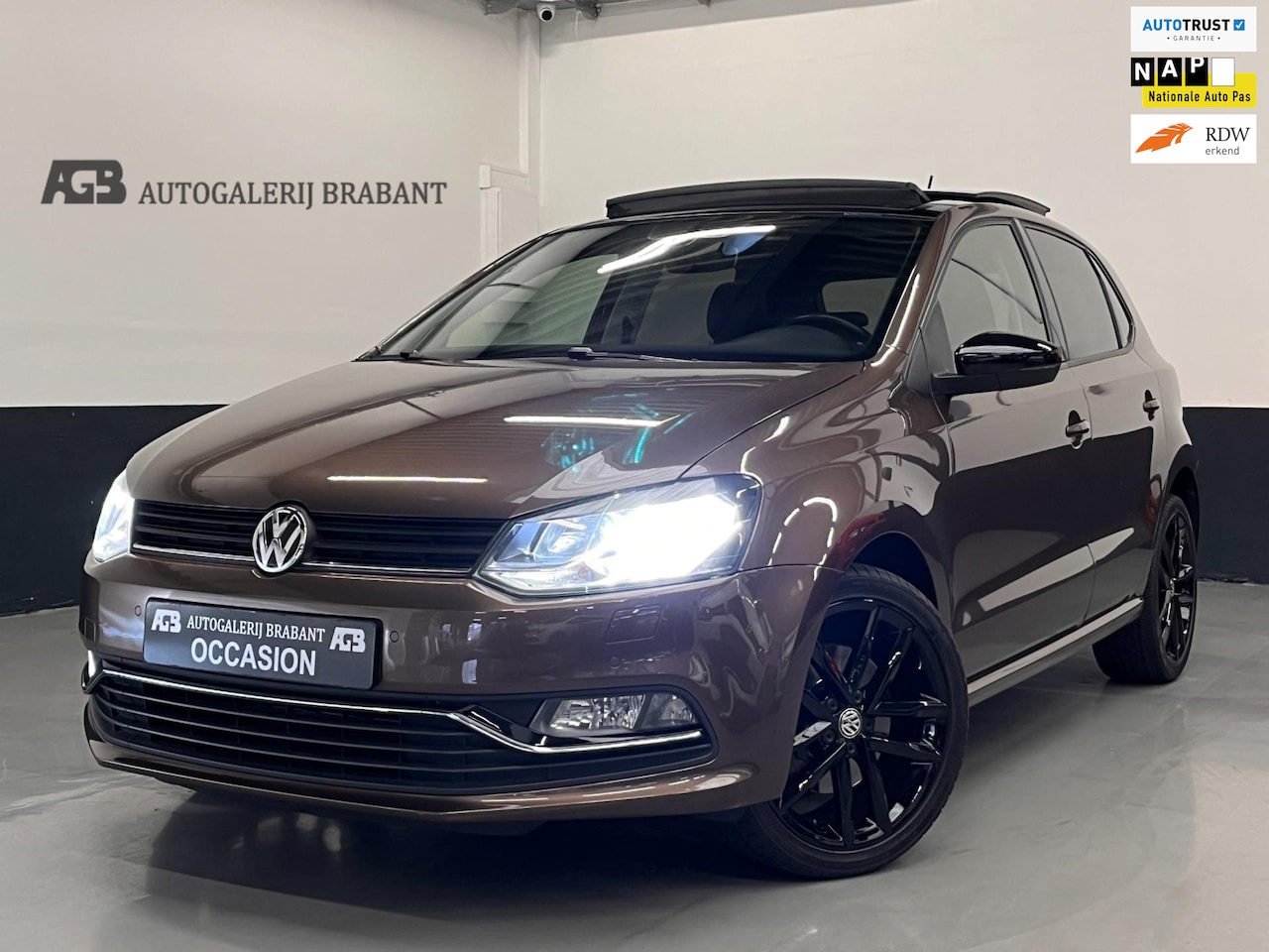 Volkswagen Polo - 1.2 TSI Highline Pano/Navi/Cruise - AutoWereld.nl