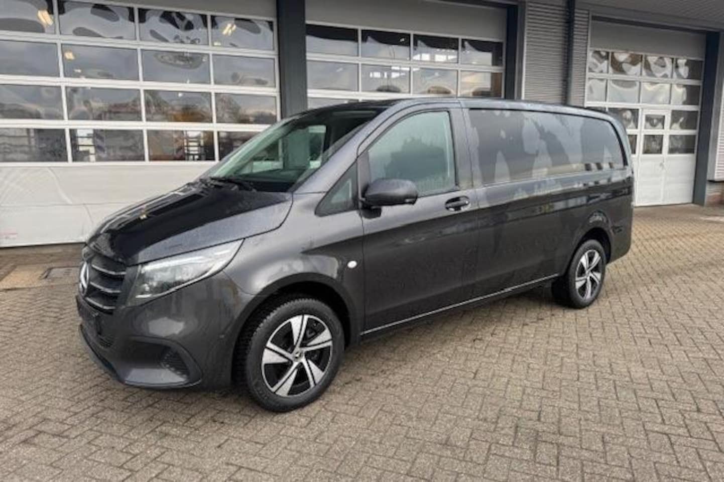 Mercedes-Benz Vito - 119 L2 Automaat 4x4 Select | Nieuw Model | Trekhaak | Distronic+ | Standkachel | Stoelverw - AutoWereld.nl