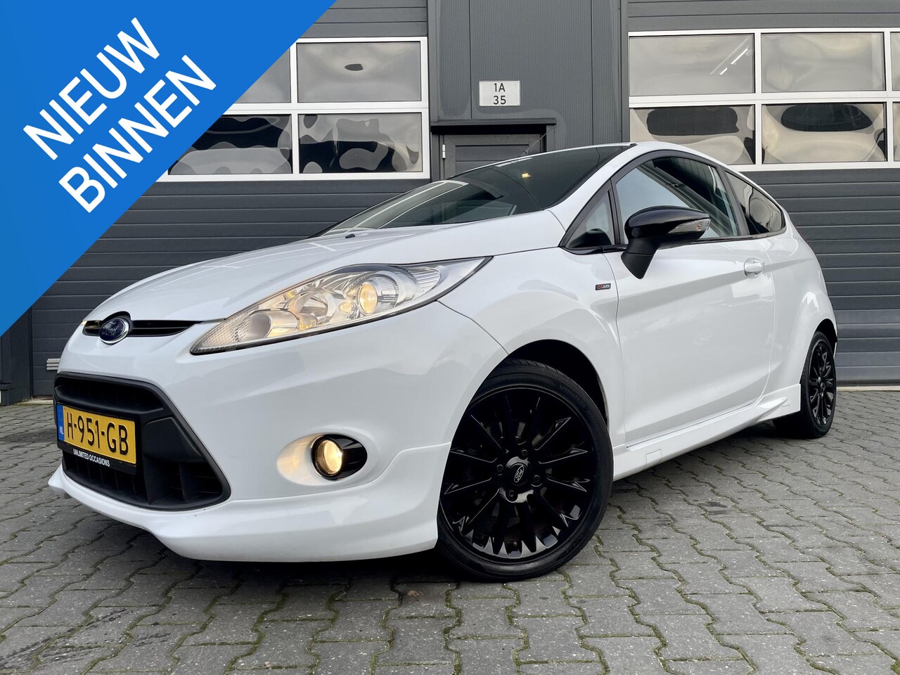 Ford Fiesta - 1.6 SPORT INDIVIDUAL *ST LINE*BLACK&WHITE*120PK - AutoWereld.nl