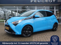 Toyota Aygo - VVT-i 72pk 5-deurs X-Play, Rijklaarprijs, Camera Cruise control Apple carplay Android auto