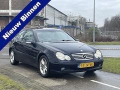 Mercedes-Benz C-klasse Sportcoupé - 180 K. Class | APK 12-2025 | Airco | Cruise Control