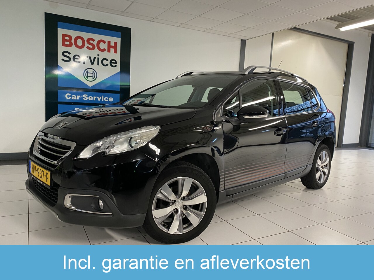 Peugeot 2008 - 1.2 PureTech Urban Cross Navigatie /Cruisecontrol / leer / climat control - AutoWereld.nl