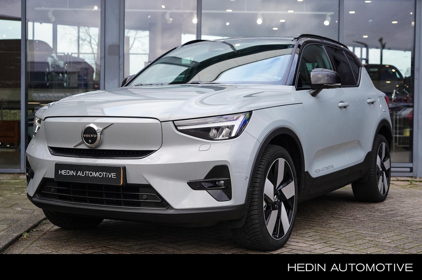 Volvo XC40 - Single Motor Extended Range Ultimate 82 kWh | Panoramadak elektrisch | Google Services | E - AutoWereld.nl