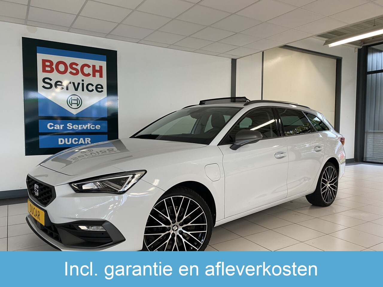 Seat Leon Sportstourer - 1.4 TSI eHybrid PHEV FR Business Intense Panoramadak / 19 inch velgen - AutoWereld.nl