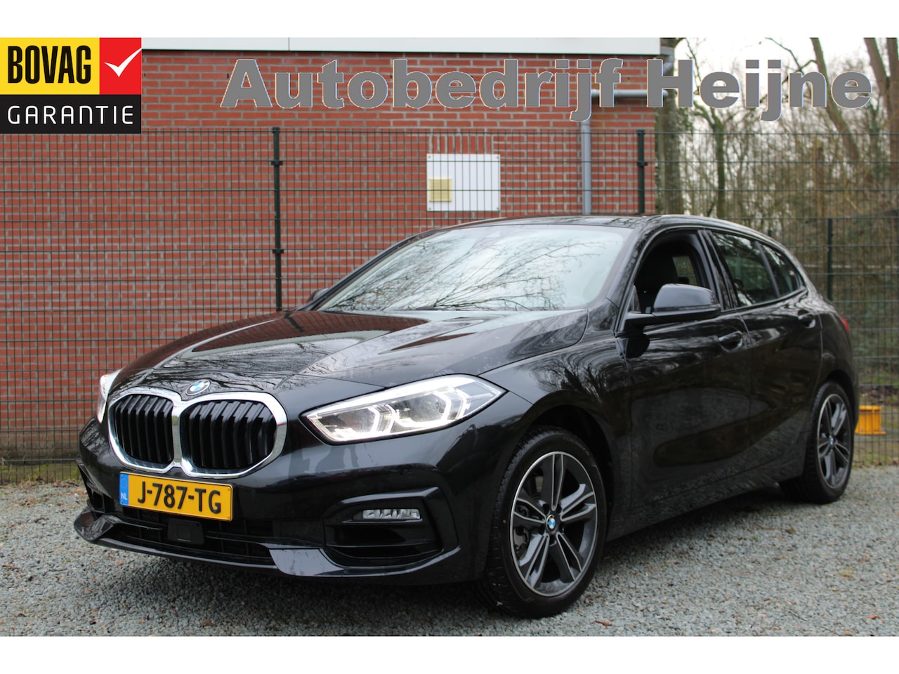 BMW 1-serie - 118IA EXECUTIVE SPORT NAVI/LED/CAMERA - AutoWereld.nl