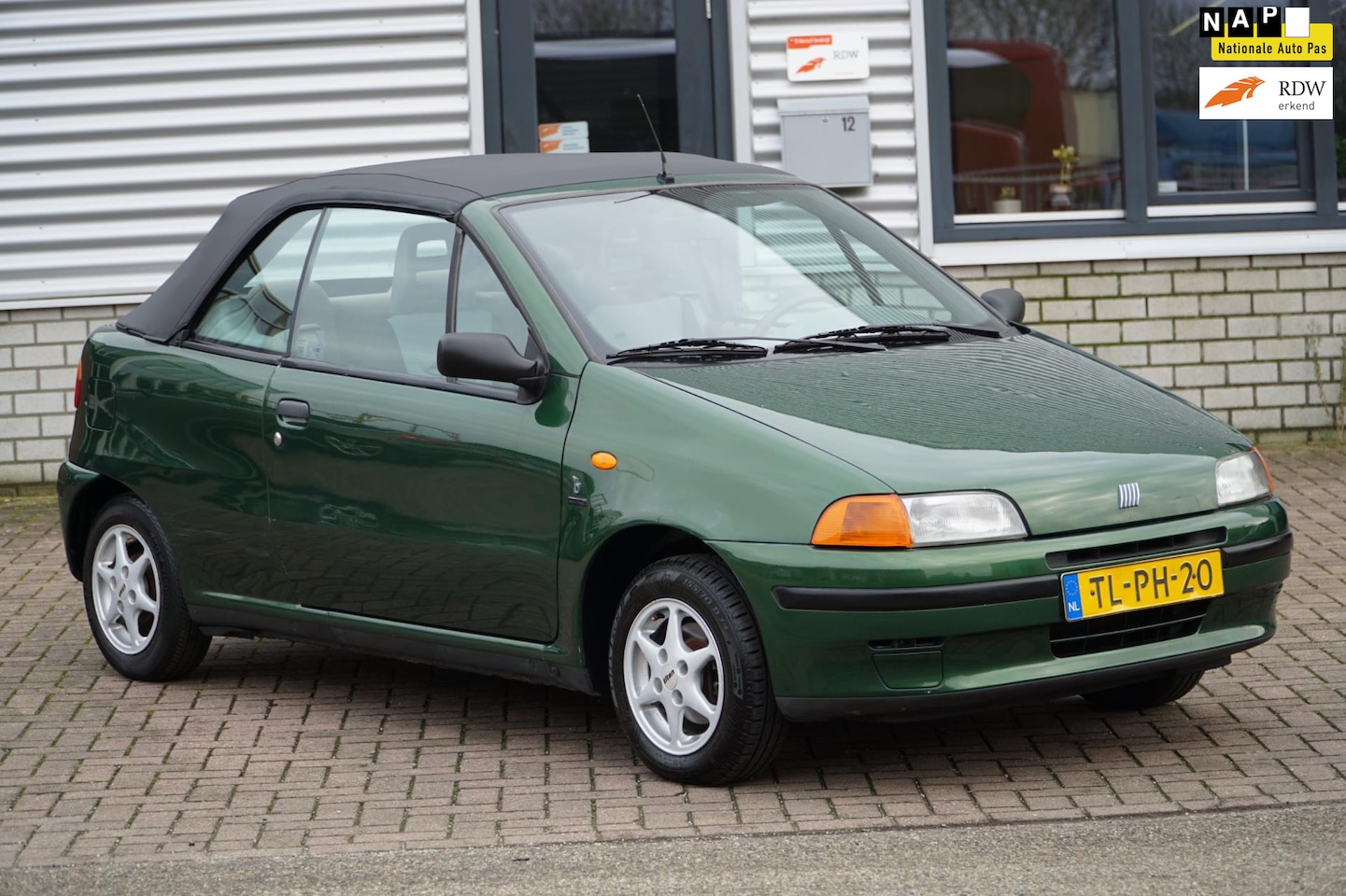 Fiat Punto Cabrio - 1.2 60 S 1.2 60 S - AutoWereld.nl