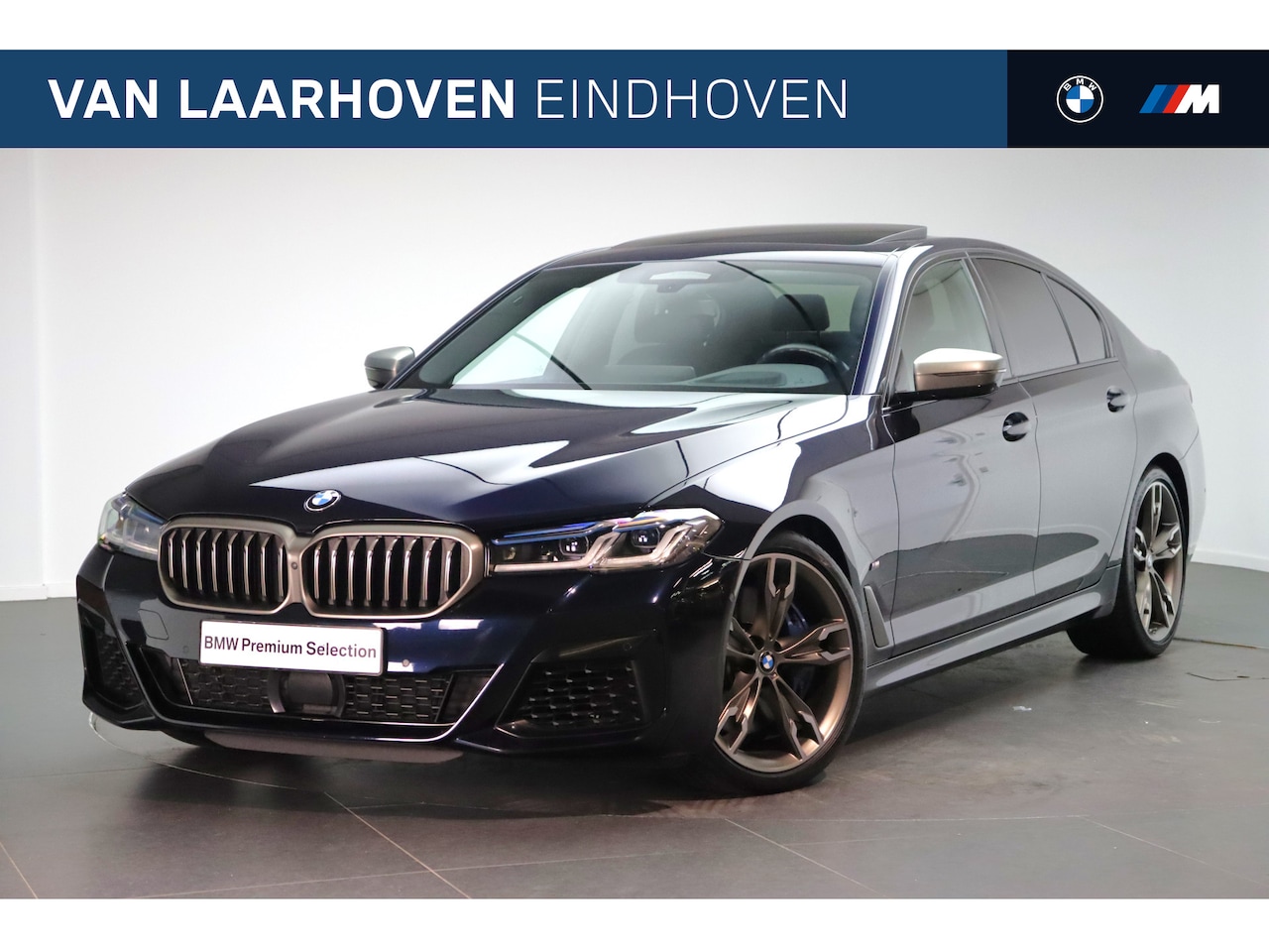 BMW 5-serie - M550i xDrive High Executive Automaat / Schuif-kanteldak / Laserlicht / Soft Close / Parkin - AutoWereld.nl