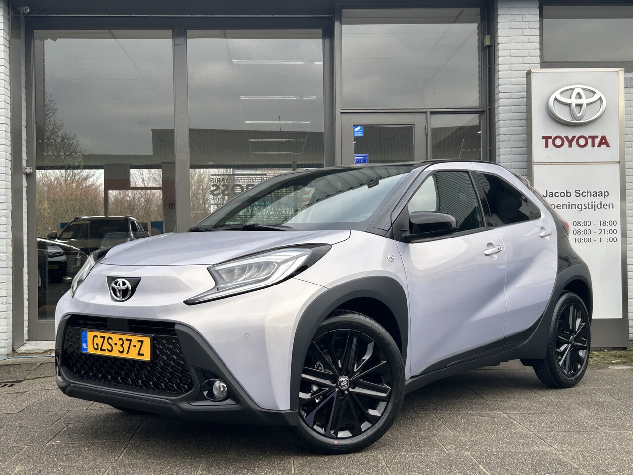 Toyota Aygo X - 1.0 VVT-i MT JBL 72Pk | NIEUW | Snel leverbaar | JBL audio | Unieke kleur | - AutoWereld.nl