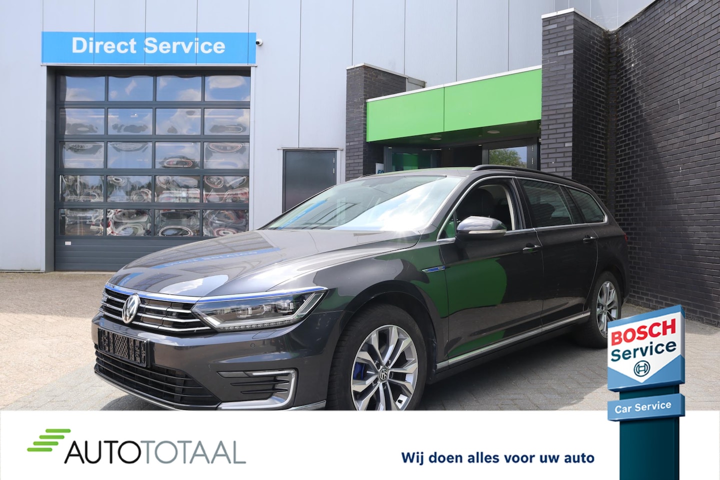 Volkswagen Passat Variant - 1.4 TSI GTE HYBRIDE  PHEV VERW. STOEL - CARPLAY - TREKHAAK - PDC - AutoWereld.nl