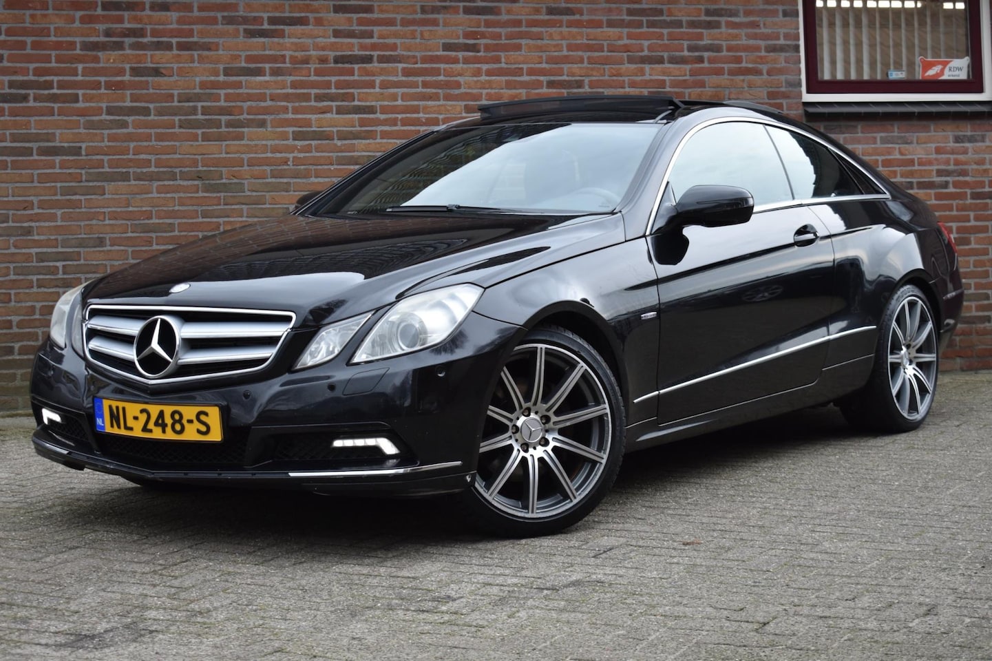 Mercedes-Benz E-klasse Coupé - 350 CDI Elegance '09 Pano Clima Cruise - AutoWereld.nl