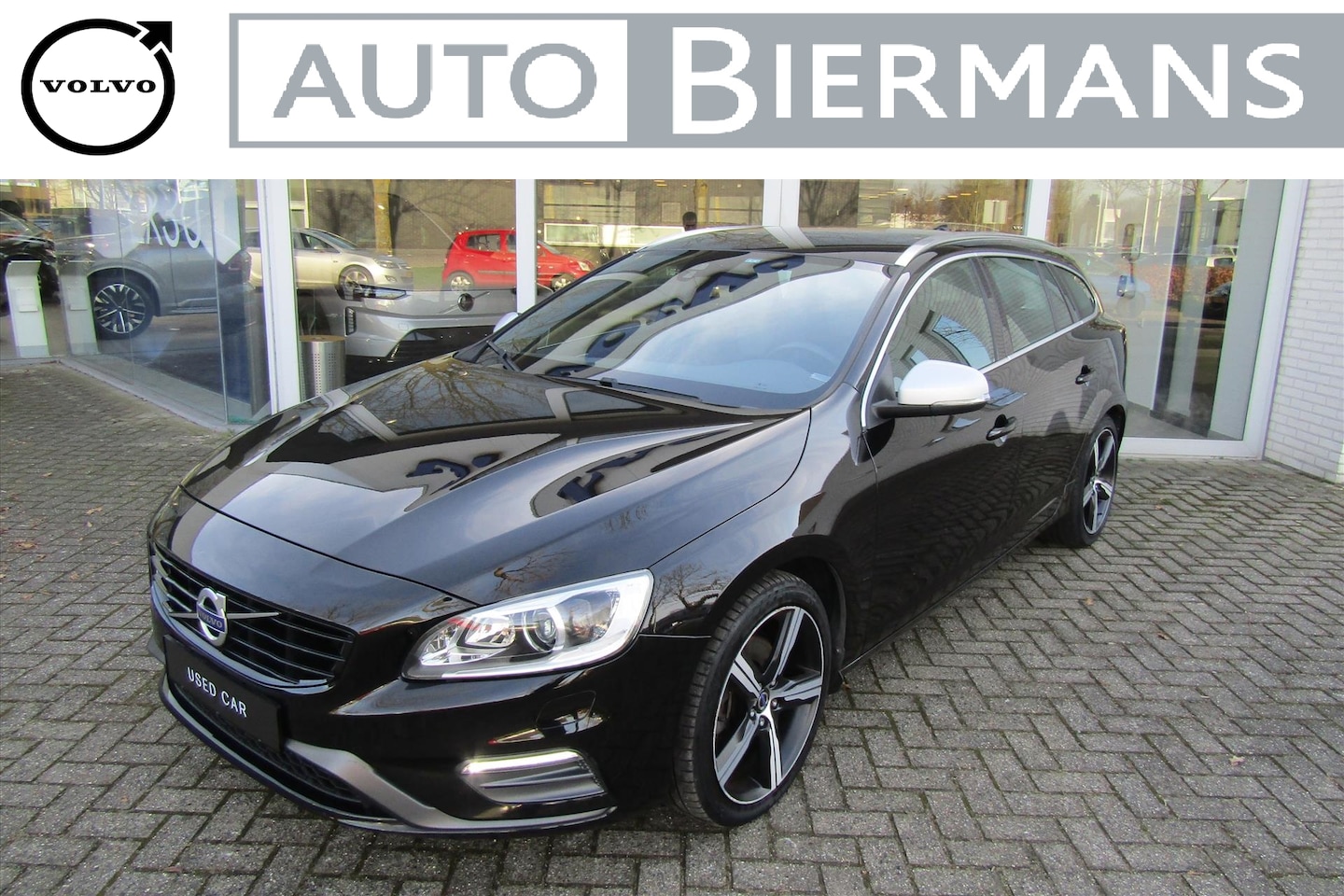 Volvo V60 - T3 R-DESIGN | NAVIGATIE | 18-INCH LM-VELGEN - AutoWereld.nl