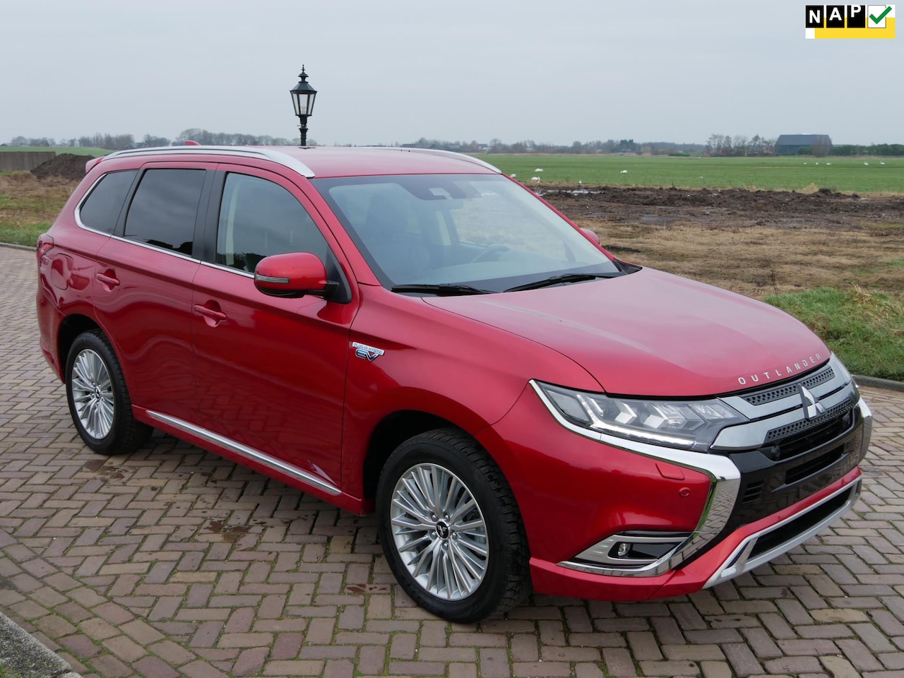 Mitsubishi Outlander - 2.4 PHEV 4WD BUSS ED ** 14499 NETTO ** - AutoWereld.nl