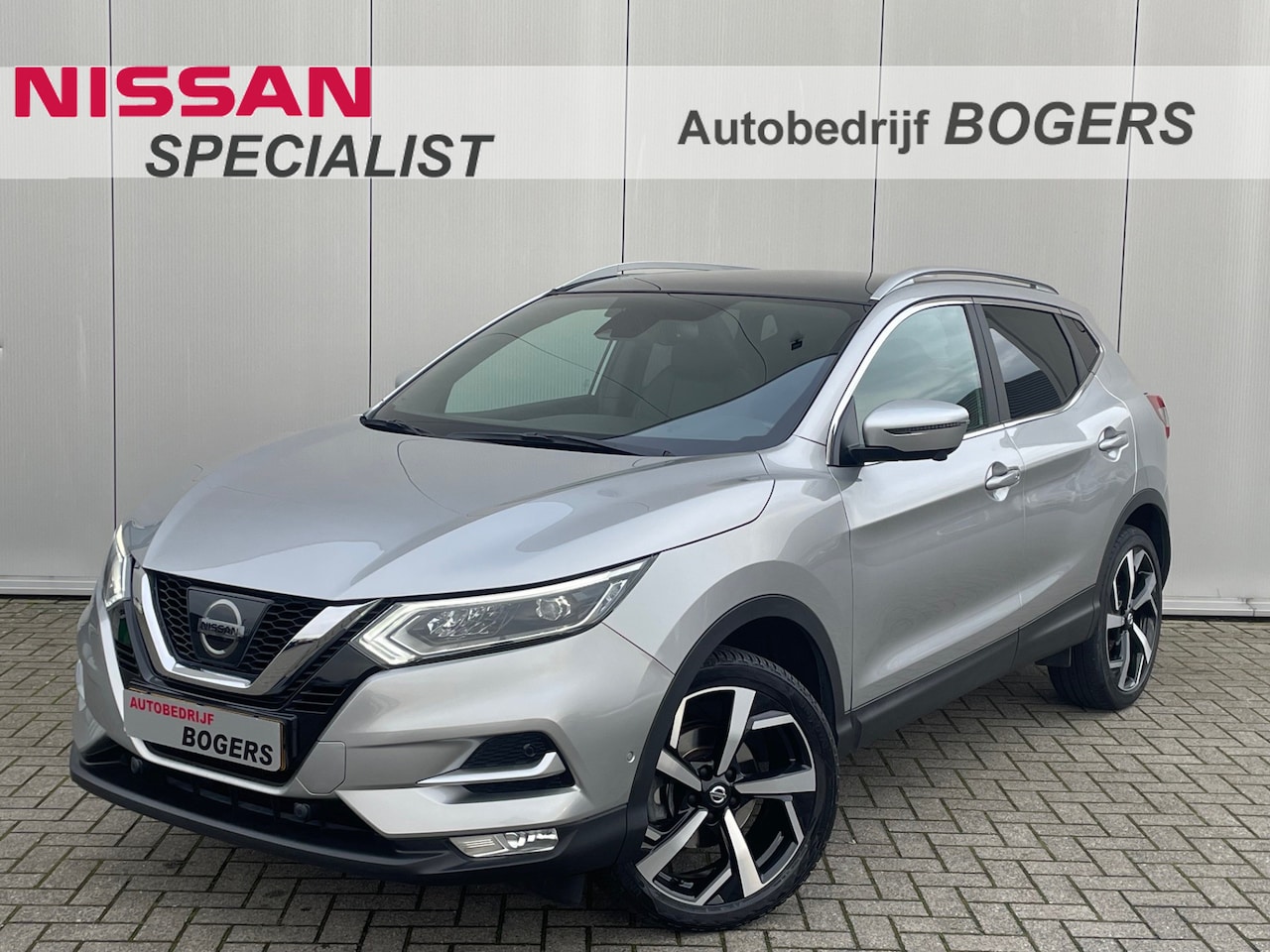 Nissan Qashqai - 1.2 DIG-T 115 Pk Tekna Plus Navigatie, Panoramadak, Leder, 19"Lm, Climate Control, LED, Af - AutoWereld.nl