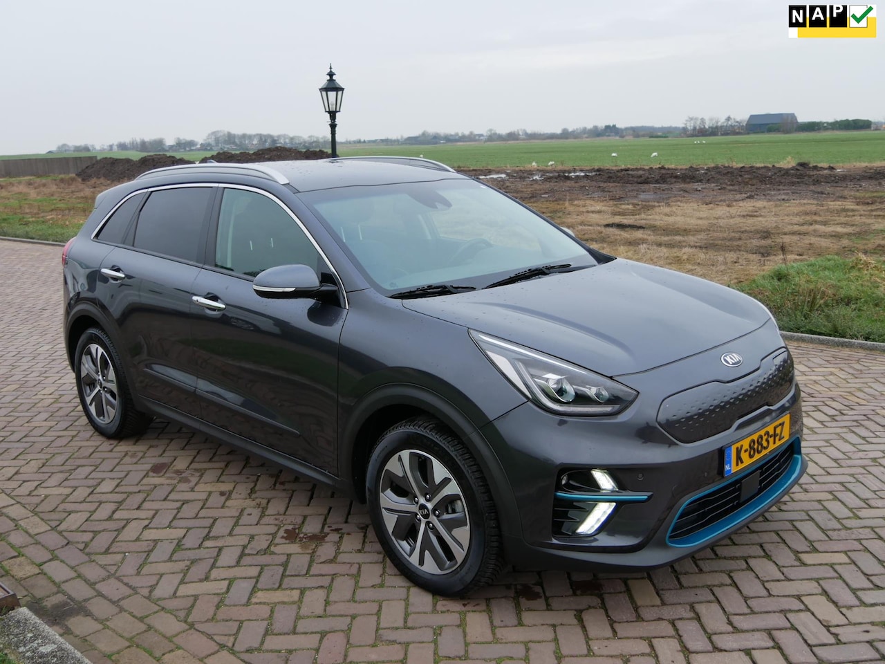 Kia e-Niro - ExecutiveLine 64 kWh ** 16999 NETTO ** - AutoWereld.nl