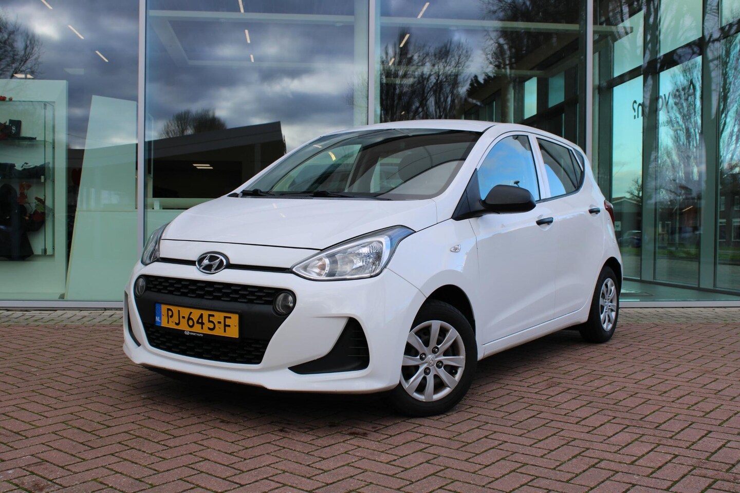 Hyundai i10 - 1.0i Motion - Dealer onderhouden - AutoWereld.nl