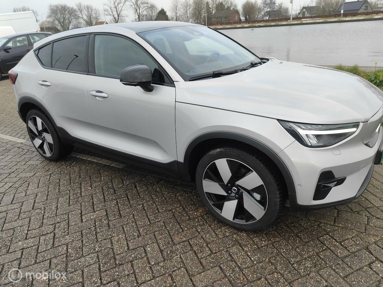 Volvo C40 - SINGLE MOTOR PLUS 69 kWh, 238 PK, 23000 NAP * - AutoWereld.nl