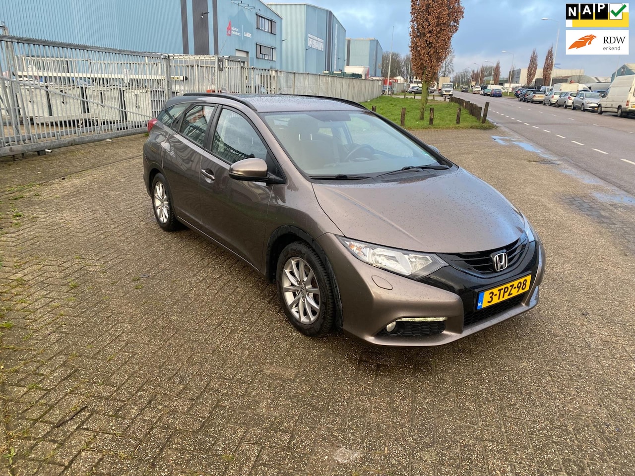 Honda Civic Tourer - 1.6D Sport - AutoWereld.nl